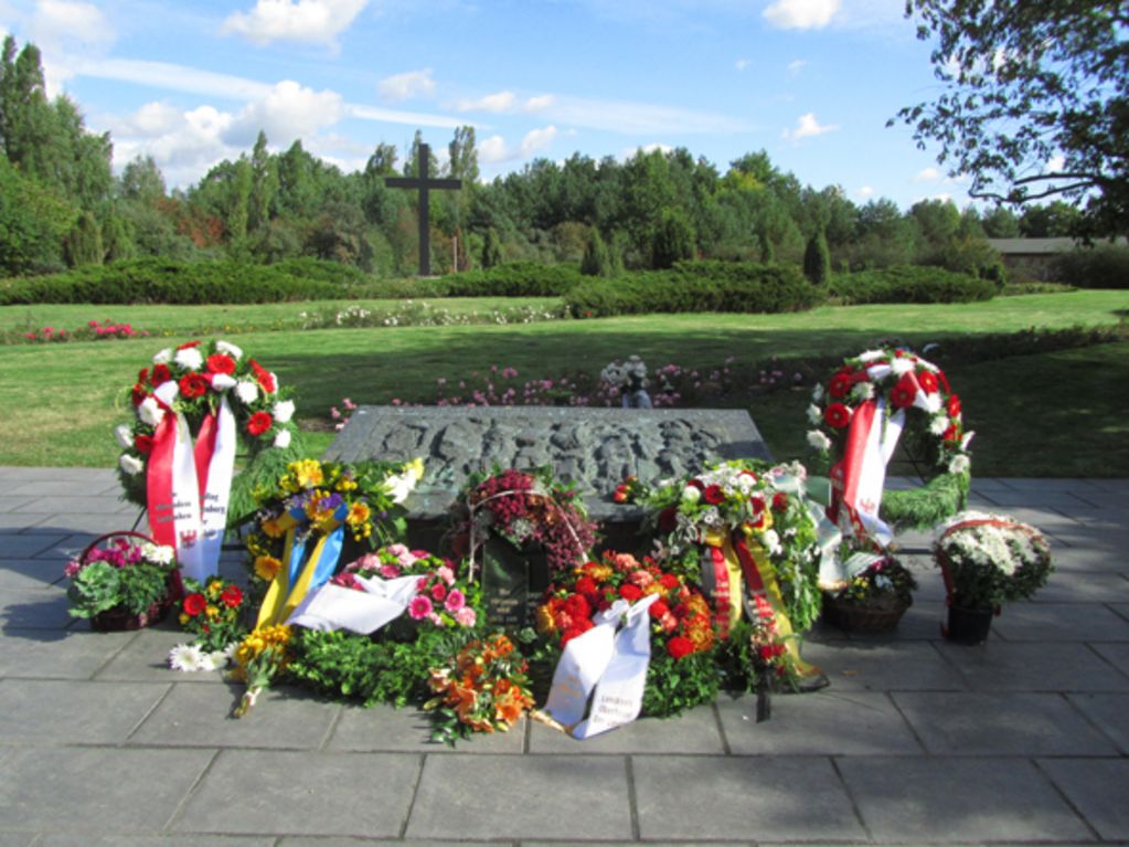 Massengräber und Gedenkort für die Opfer des sowjetischen Speziallagers