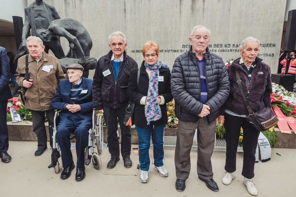 Bogdan Bartnikowski, Alfons Studzinski, Edward Faber mit seiner Frau Dyna Rojza Farber, Emil Farkas und Pola Oren (GuMS, Foto: Arvid Peschel)